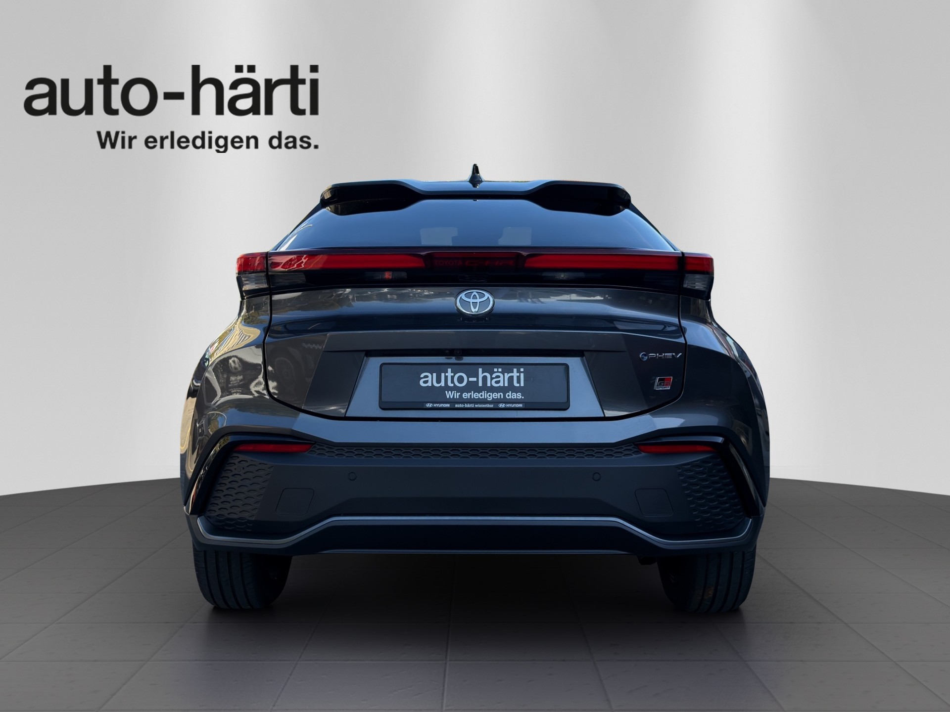TOYOTA C-HR 2.0 PHEV GR Sport-image-3