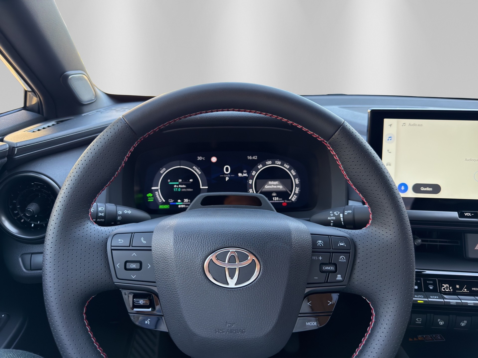 TOYOTA C-HR 2.0 PHEV GR Sport-image-14