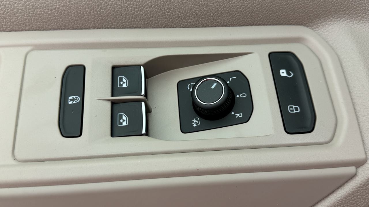 VW Multivan 1.5 eHybrid Life Edition 4Motion DSG-image-8