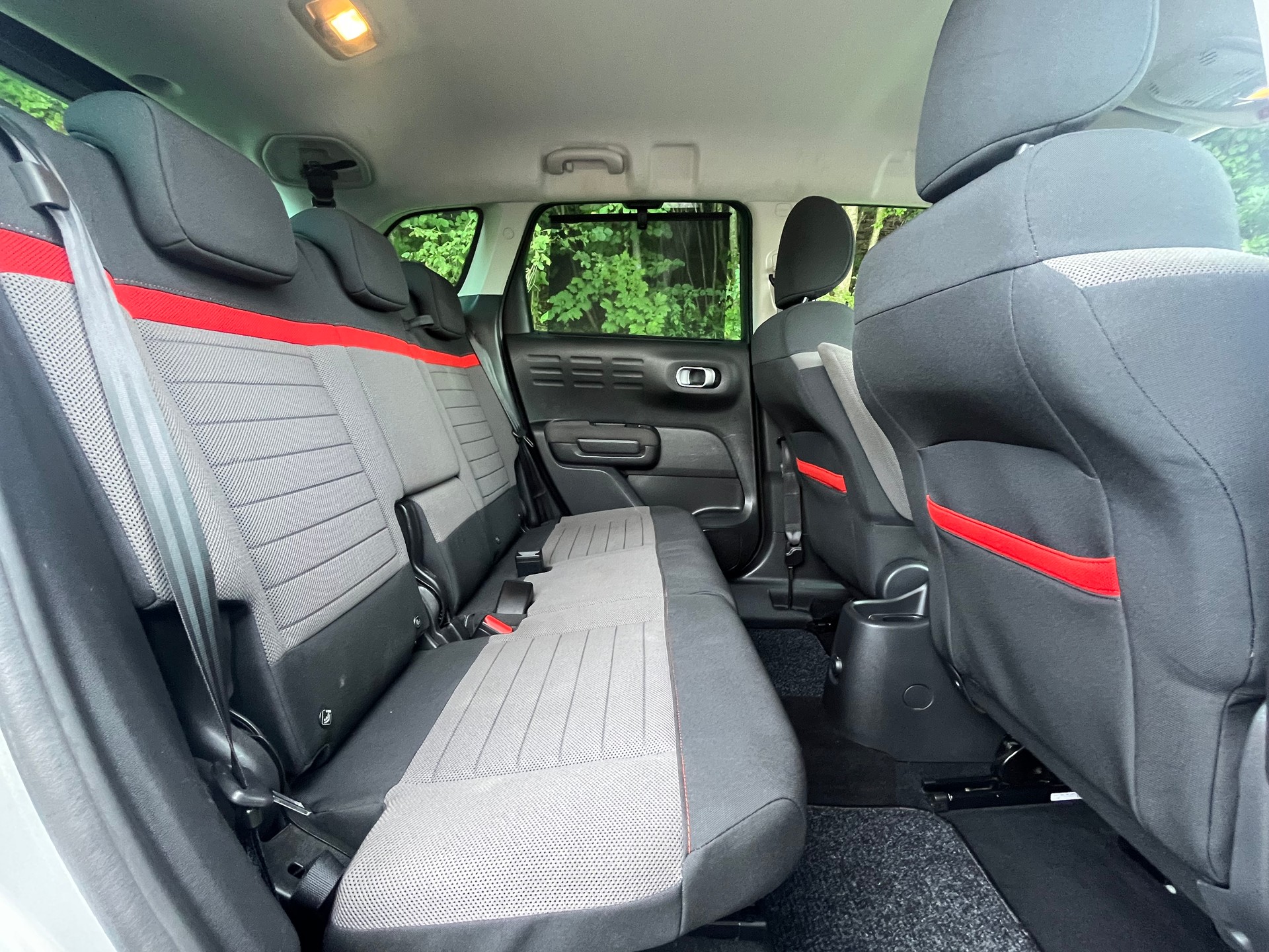 CITROEN C3 Aircross 1.2i PureTech Feel EAT-image-8