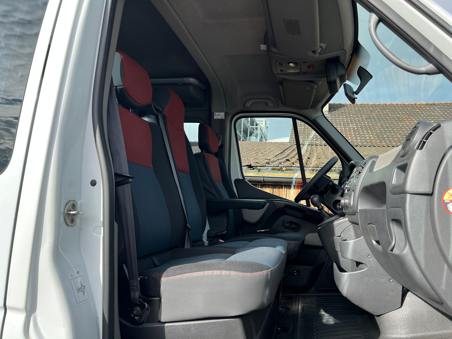 RENAULT Master 2.3dCi Bus 8 Plätze-image-7