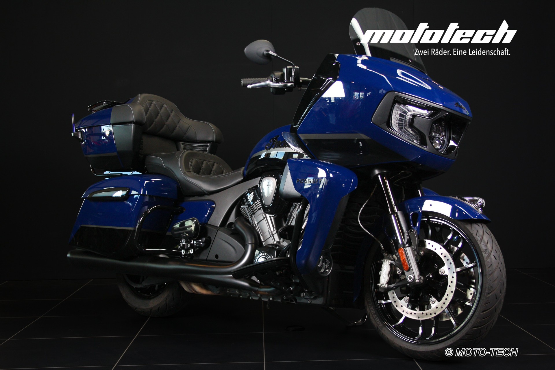INDIAN Pursuit Dark Horse