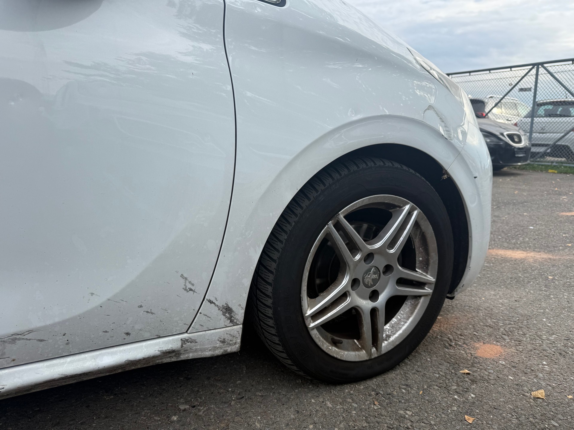 PEUGEOT 208 1.6 VTI Allure Automatik-image-7
