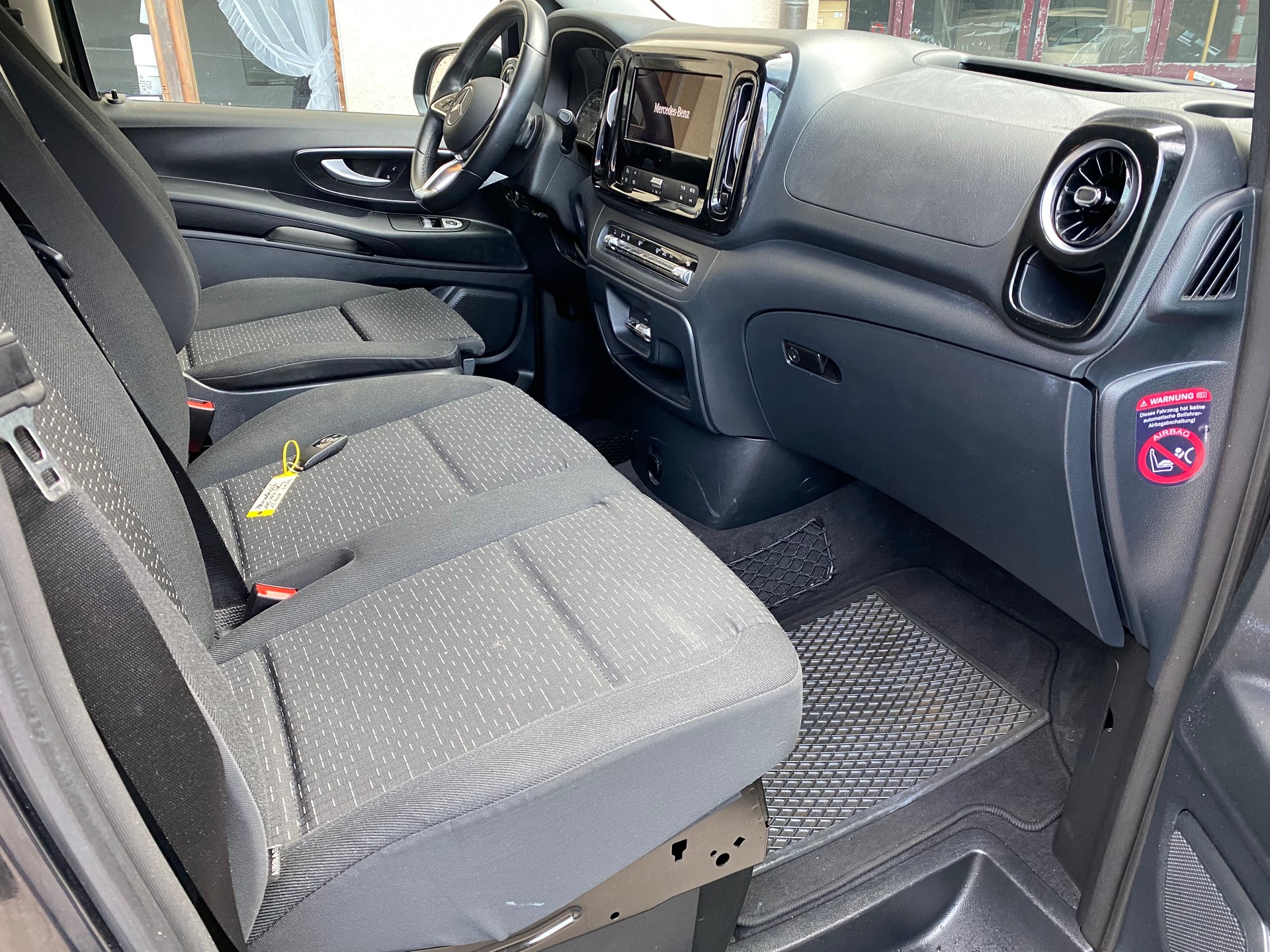 MERCEDES-BENZ Vito 116 CDI Lang Select Tourer 4Matic 9G-Tronic-image-6