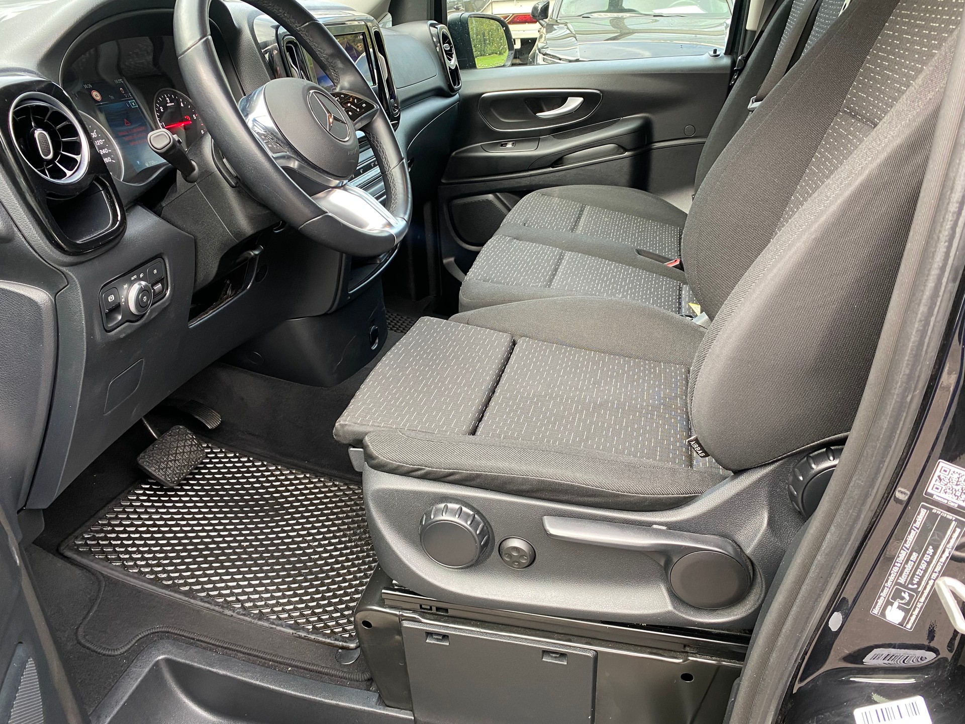 MERCEDES-BENZ Vito 116 CDI Lang Select Tourer 4Matic 9G-Tronic-image-2