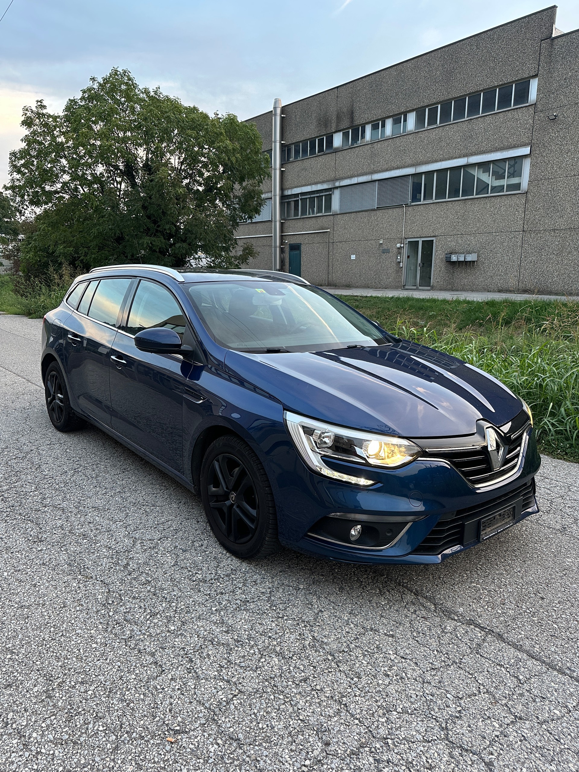 RENAULT Mégane Grandtour 1.5 dCi Business-image-1