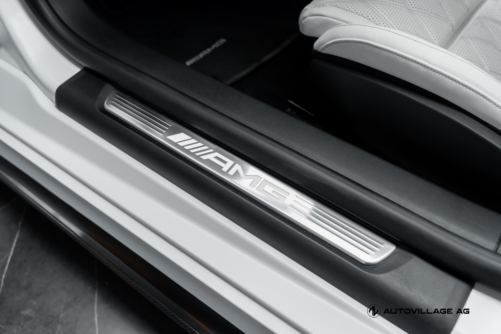 MERCEDES-BENZ AMG GT 63 4Matic+ Executive Edition-image-22