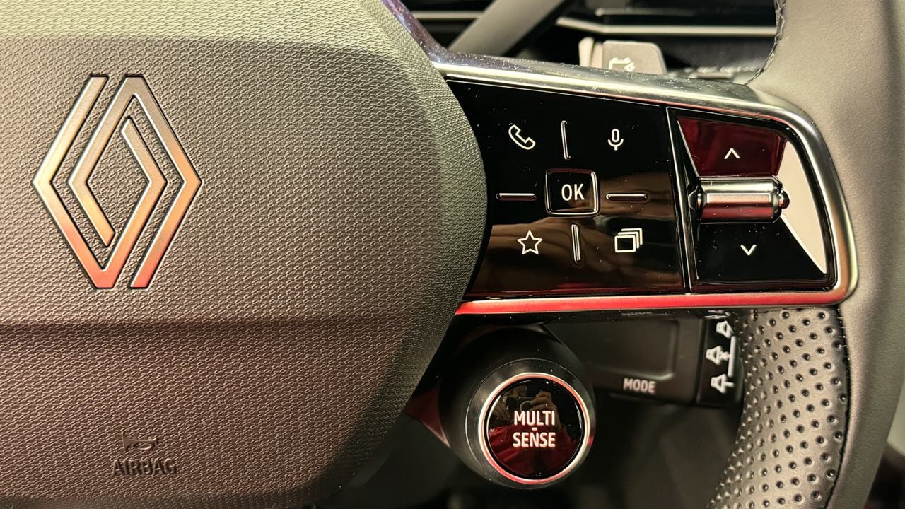 RENAULT R4 E-Tech Comfort Range 52 kWh Techno-image-9