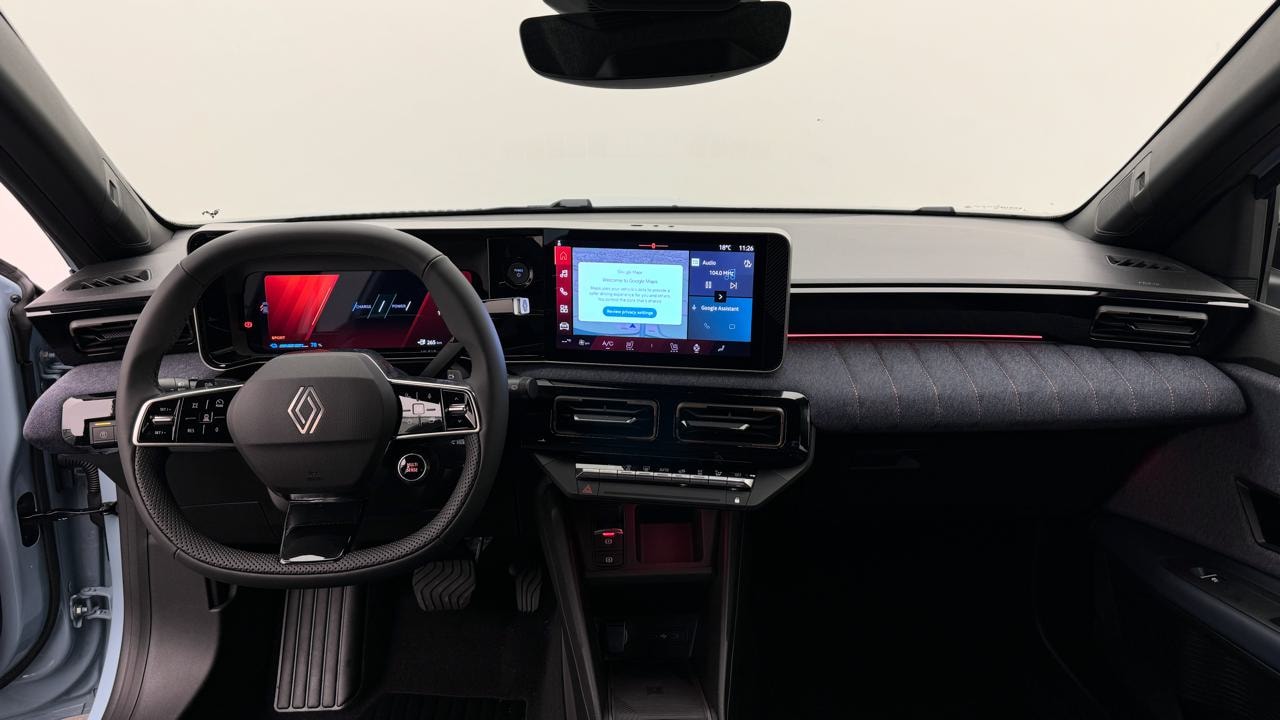 RENAULT R4 E-Tech Comfort Range 52 kWh Techno-image-5