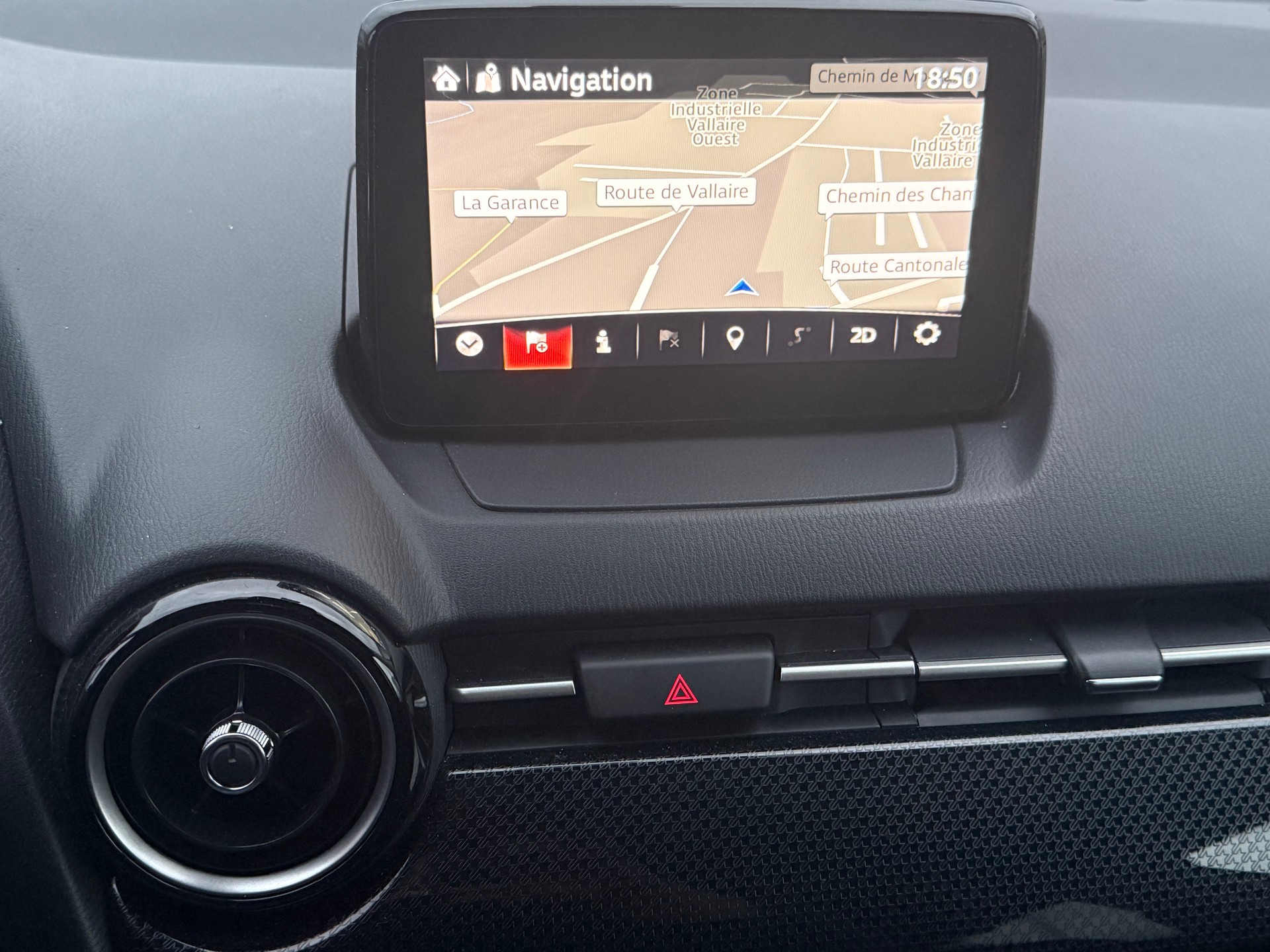 MAZDA 2 SKYACTIV-G 90 Ambition Plus Automat-image-10