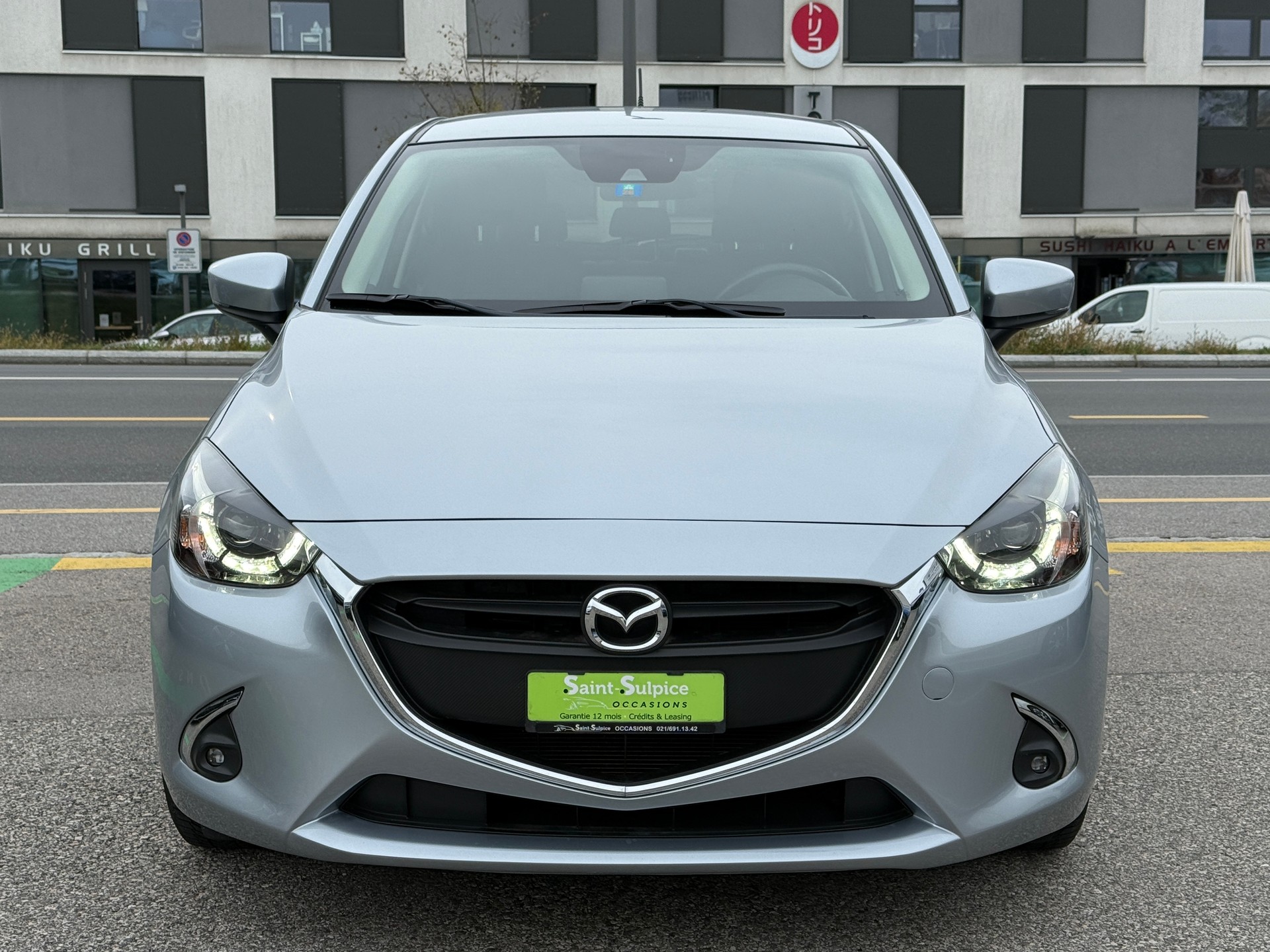 MAZDA 2 SKYACTIV-G 90 Ambition Plus Automat - Rabais des Taxes des Plaques annuelles 60% = 134,05 annuel-showroom-element-1