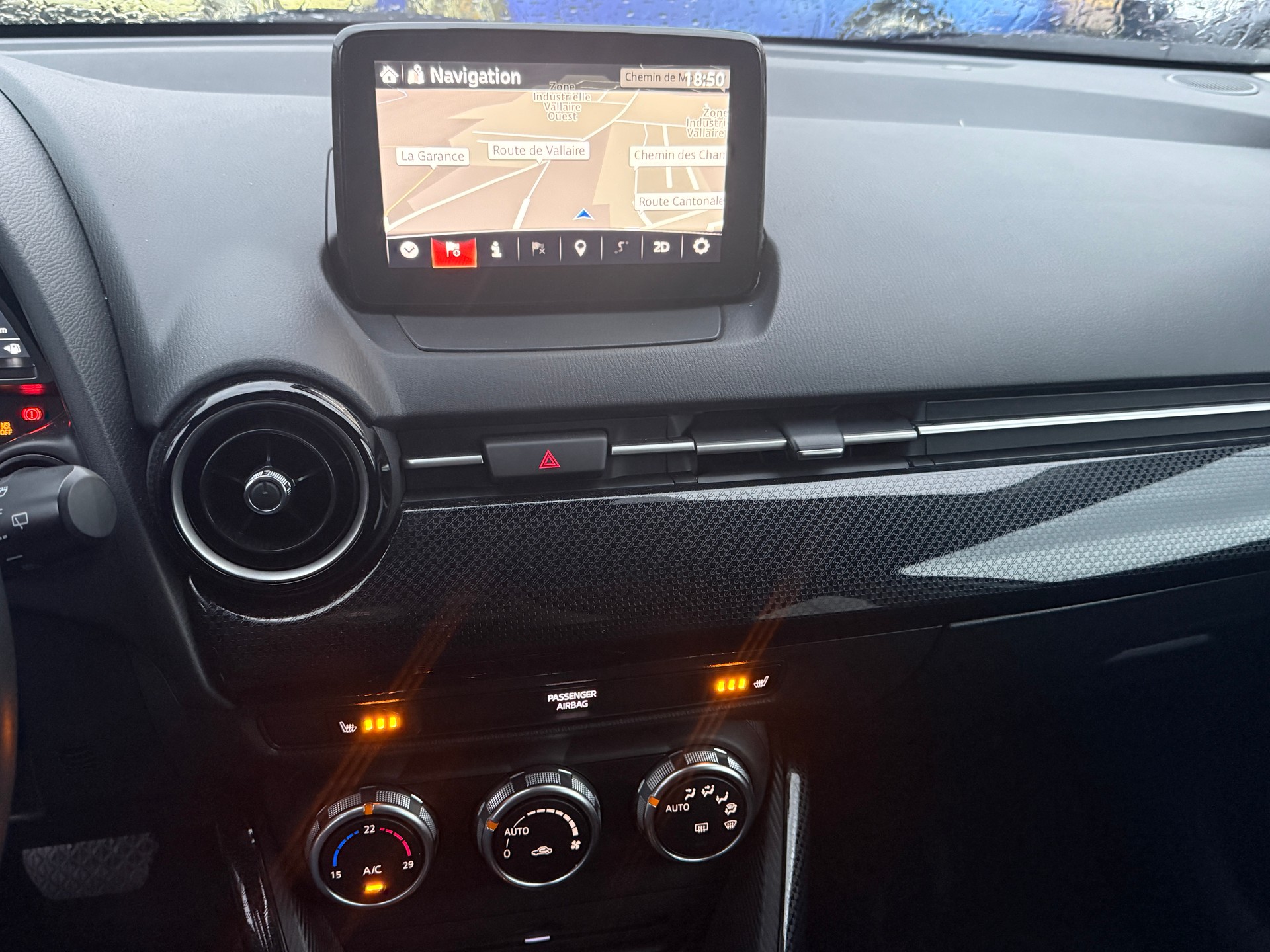 MAZDA 2 SKYACTIV-G 90 Ambition Plus Automat-image-17