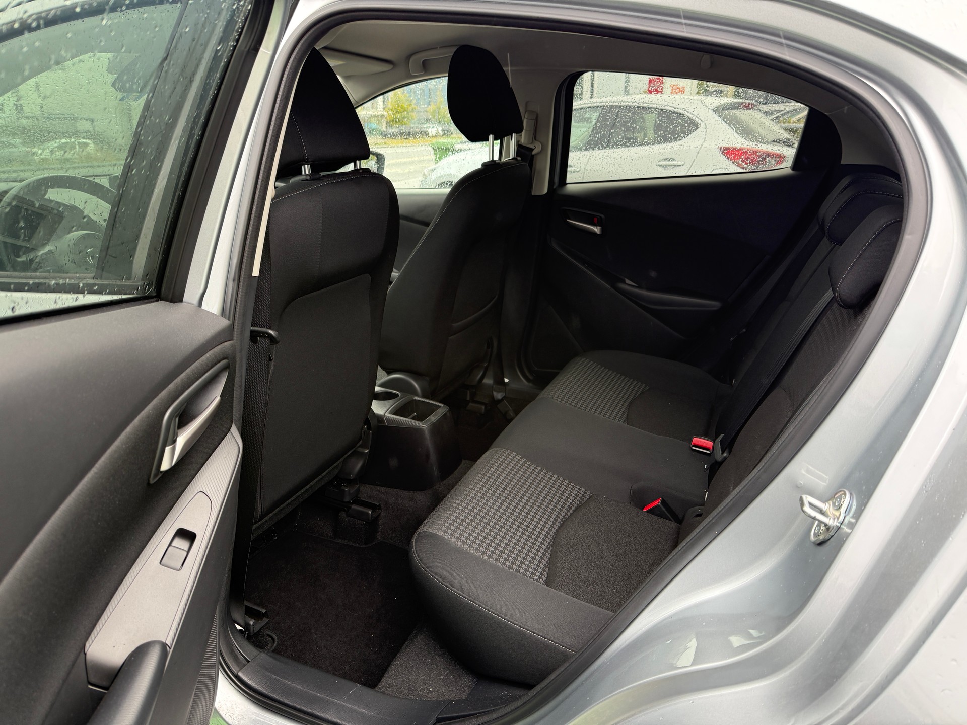 MAZDA 2 SKYACTIV-G 90 Ambition Plus Automat-image-24