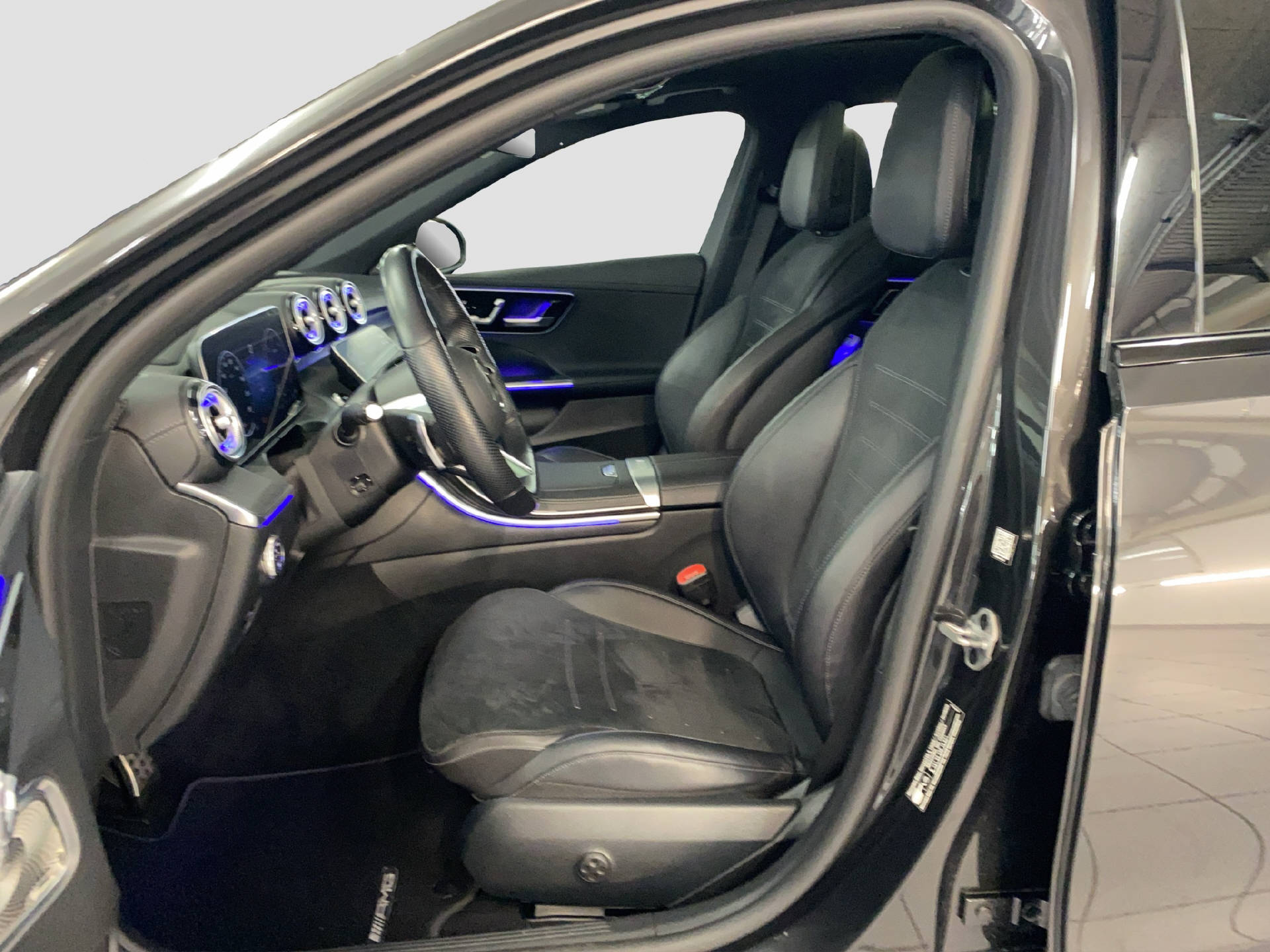 MERCEDES-BENZ C 220 d AMG Line Kombi-image-6