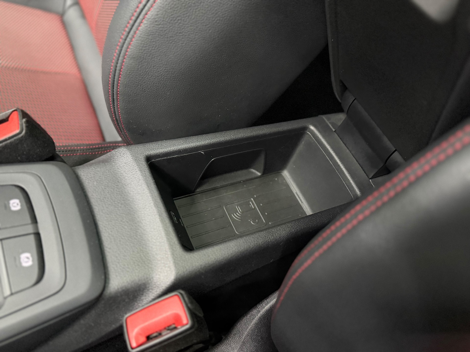AUDI SQ2 TFSI quattro S-tronic | CH-Auto | Gratis-Service | Panorama Dach | ACC | Rückfahrkamera | Ambiente-image-19