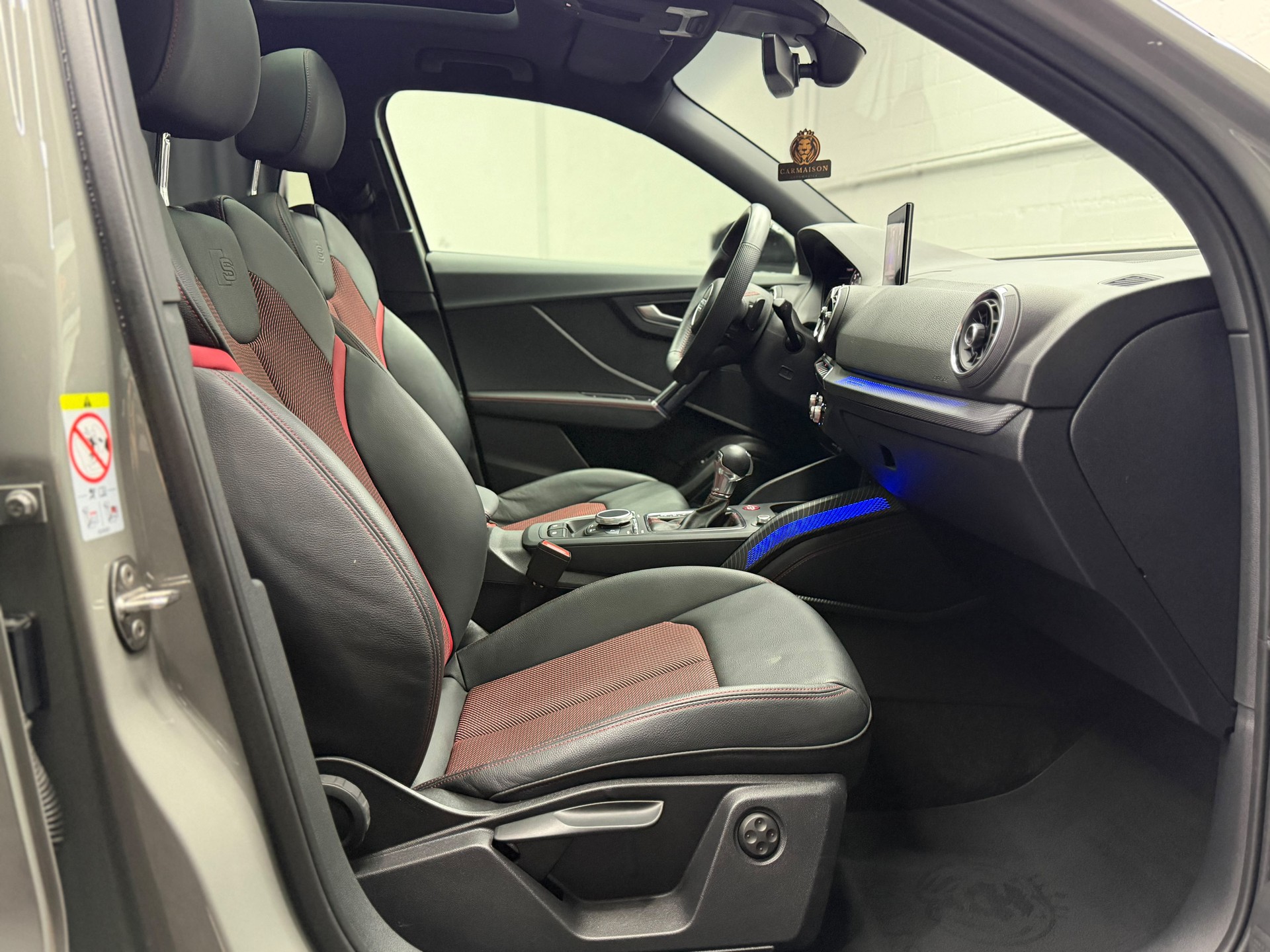 AUDI SQ2 TFSI quattro S-tronic | CH-Auto | Gratis-Service | Panorama Dach | ACC | Rückfahrkamera | Ambiente-image-25