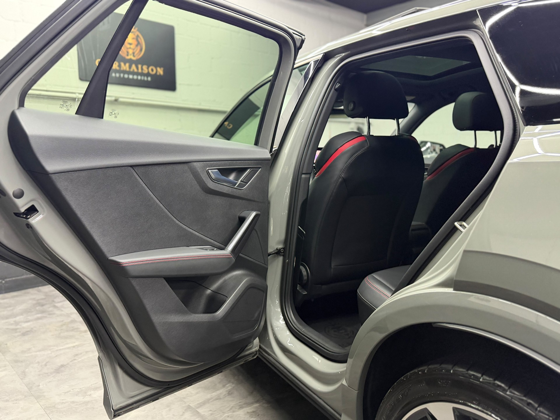 AUDI SQ2 TFSI quattro S-tronic | CH-Auto | Gratis-Service | Panorama Dach | ACC | Rückfahrkamera | Ambiente-image-21