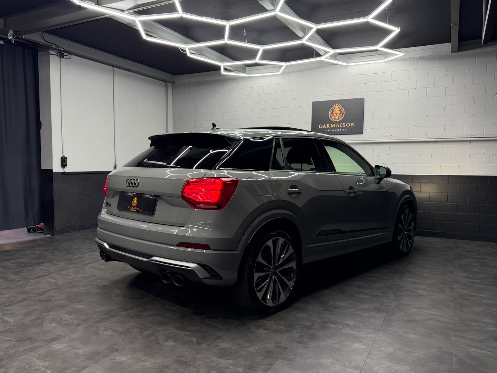 AUDI SQ2 TFSI quattro S-tronic | CH-Auto | Gratis-Service | Panorama Dach | ACC | Rückfahrkamera | Ambiente-image-8