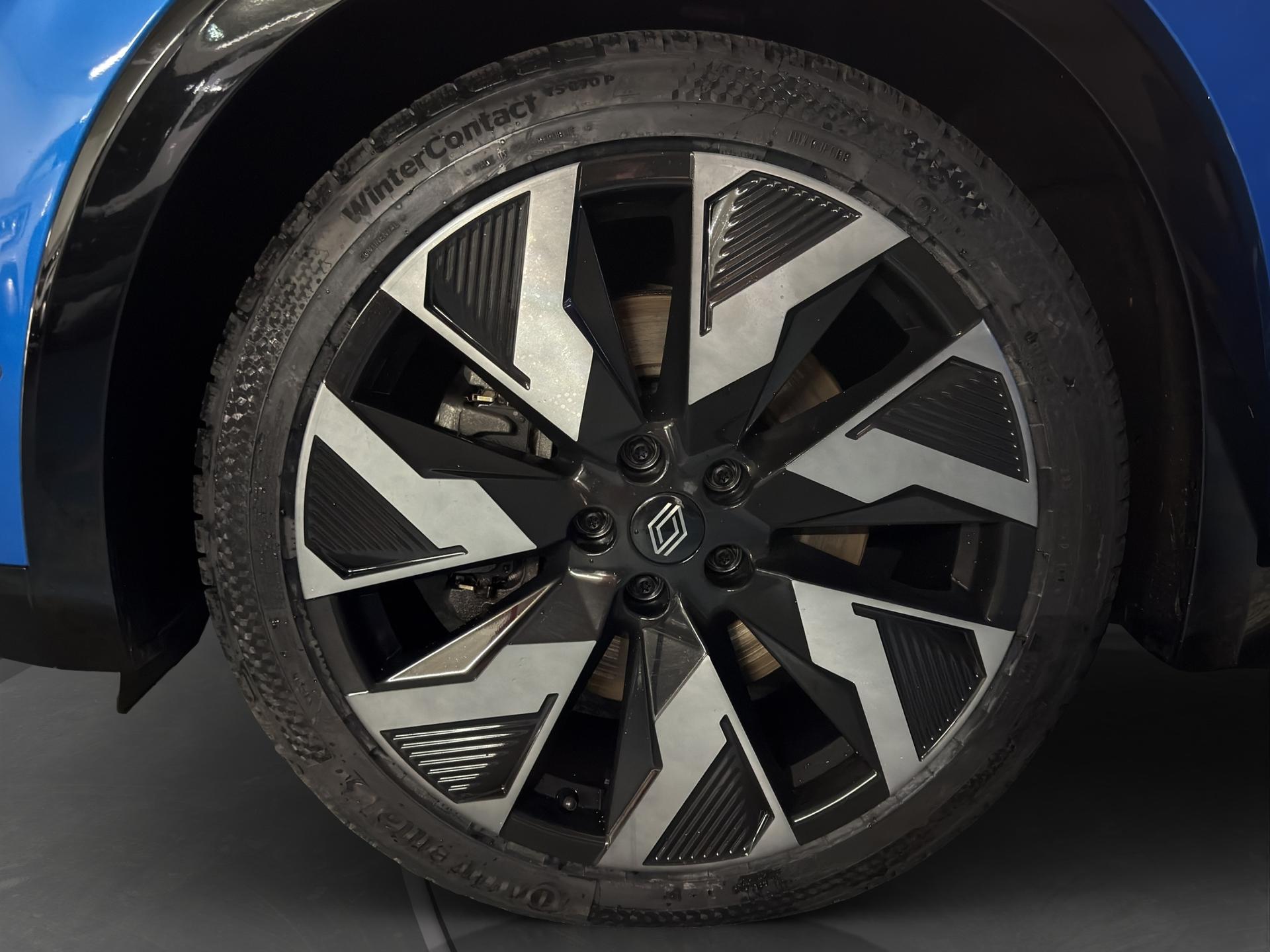 RENAULT Rafale 1.2 E-Tech Plug-in Hybrid 300 4x4 Esprit Alpine-image-17