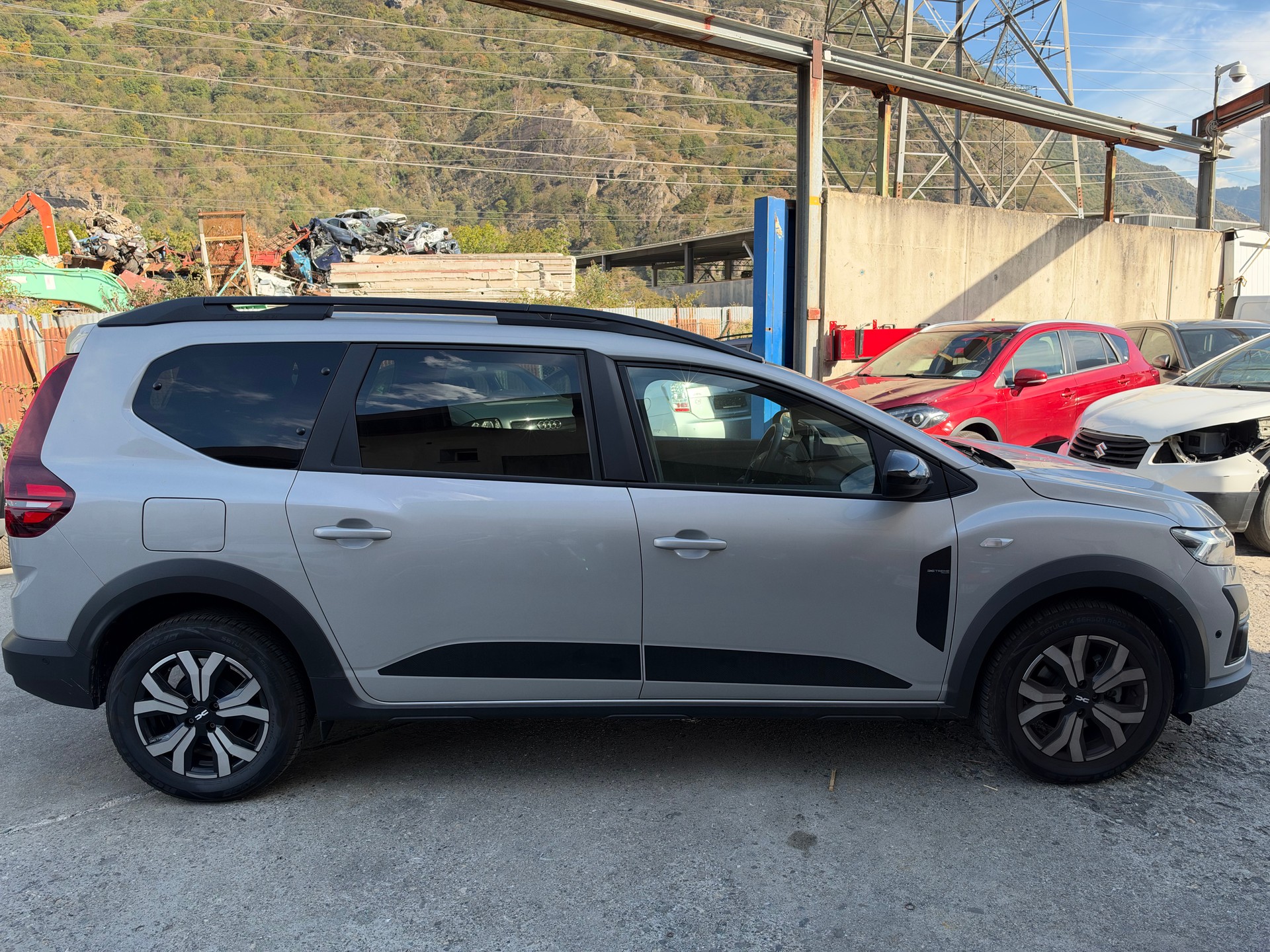 DACIA Jogger TCe 110 Extreme-image-4