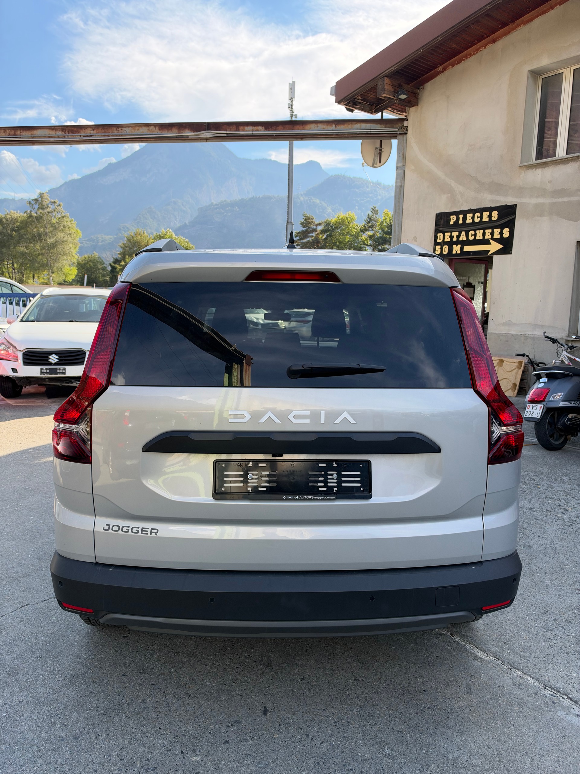 DACIA Jogger TCe 110 Extreme-image-6