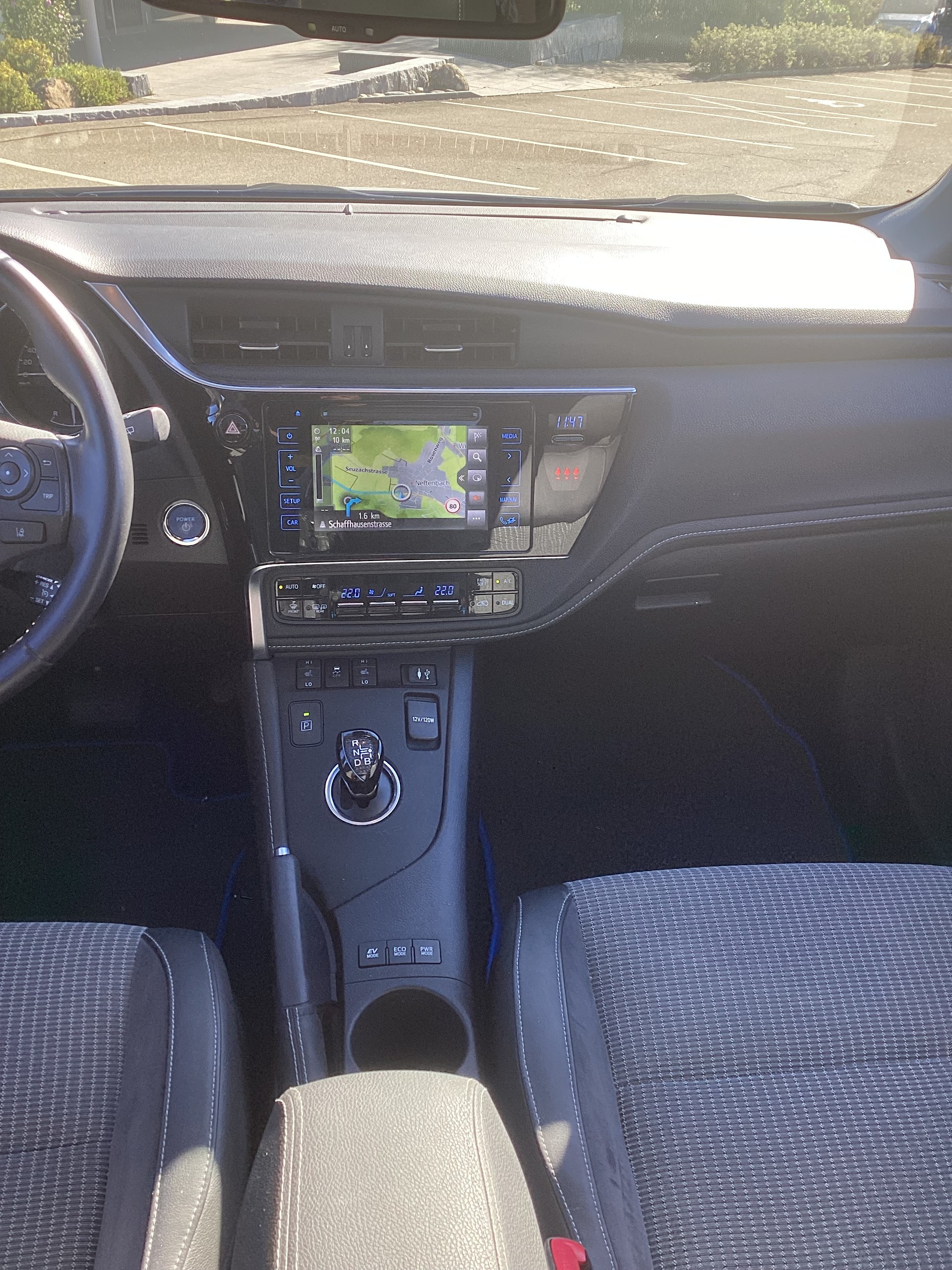 TOYOTA 1.8 HSD Sol-image-3