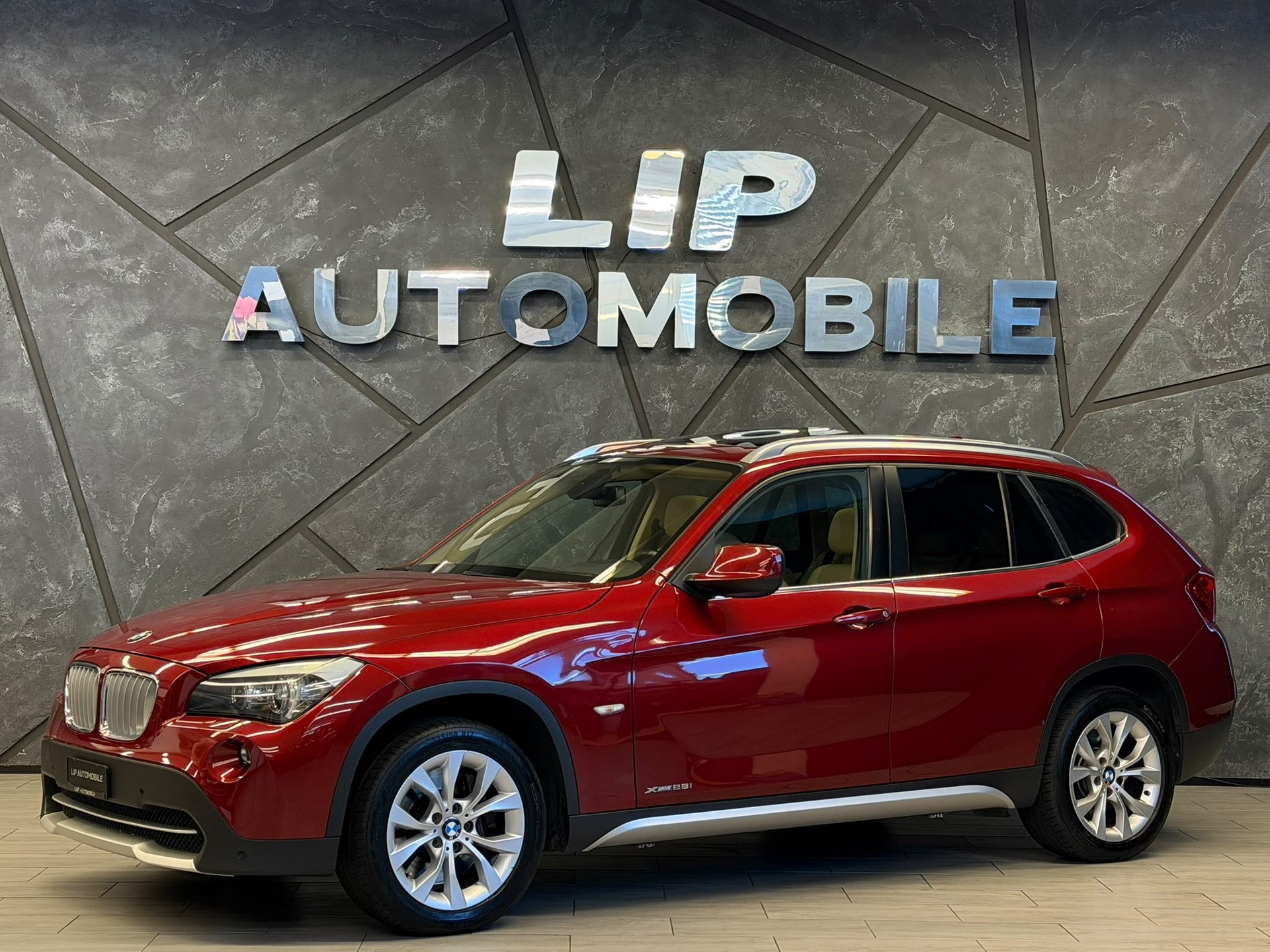 BMW X1 xDrive 28i Steptronic-image-0