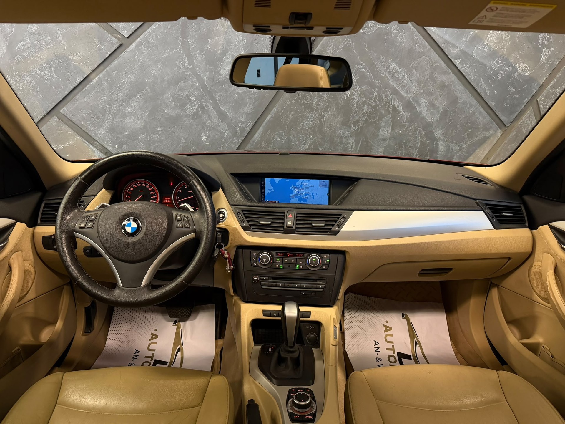 BMW X1 xDrive 28i Steptronic-image-8
