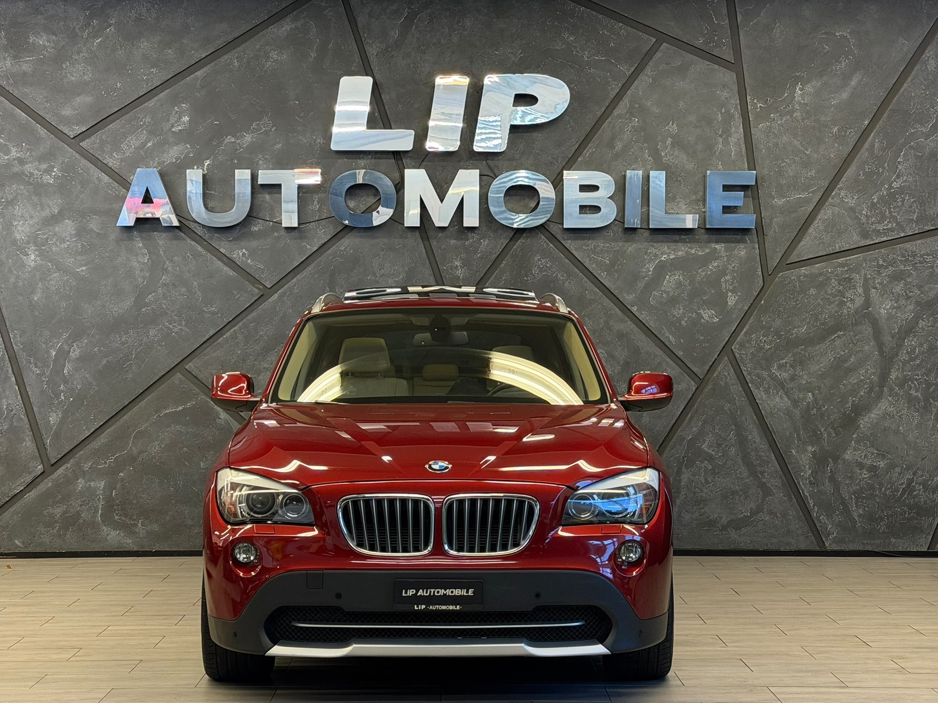 BMW X1 xDrive 28i Steptronic-image-1