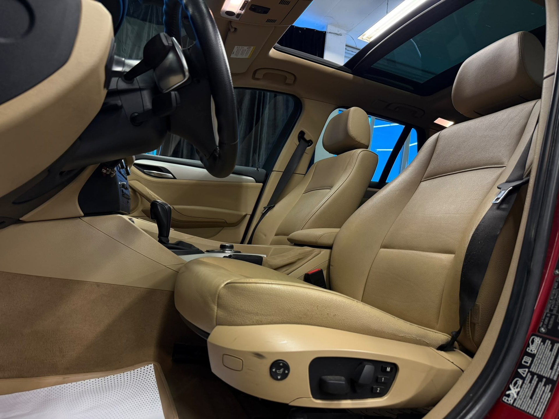 BMW X1 xDrive 28i Steptronic-image-12