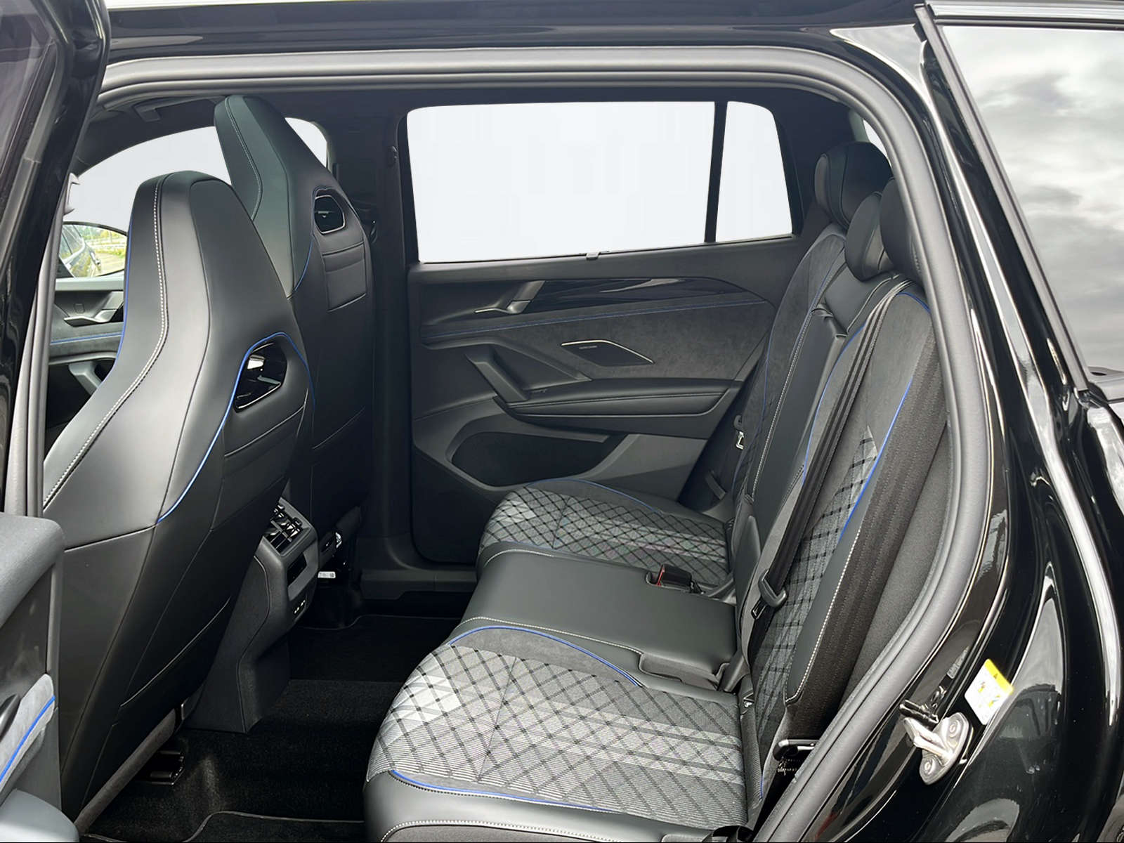VW Tayron 2.0 TSI R-Line DSG 4motion-image-8