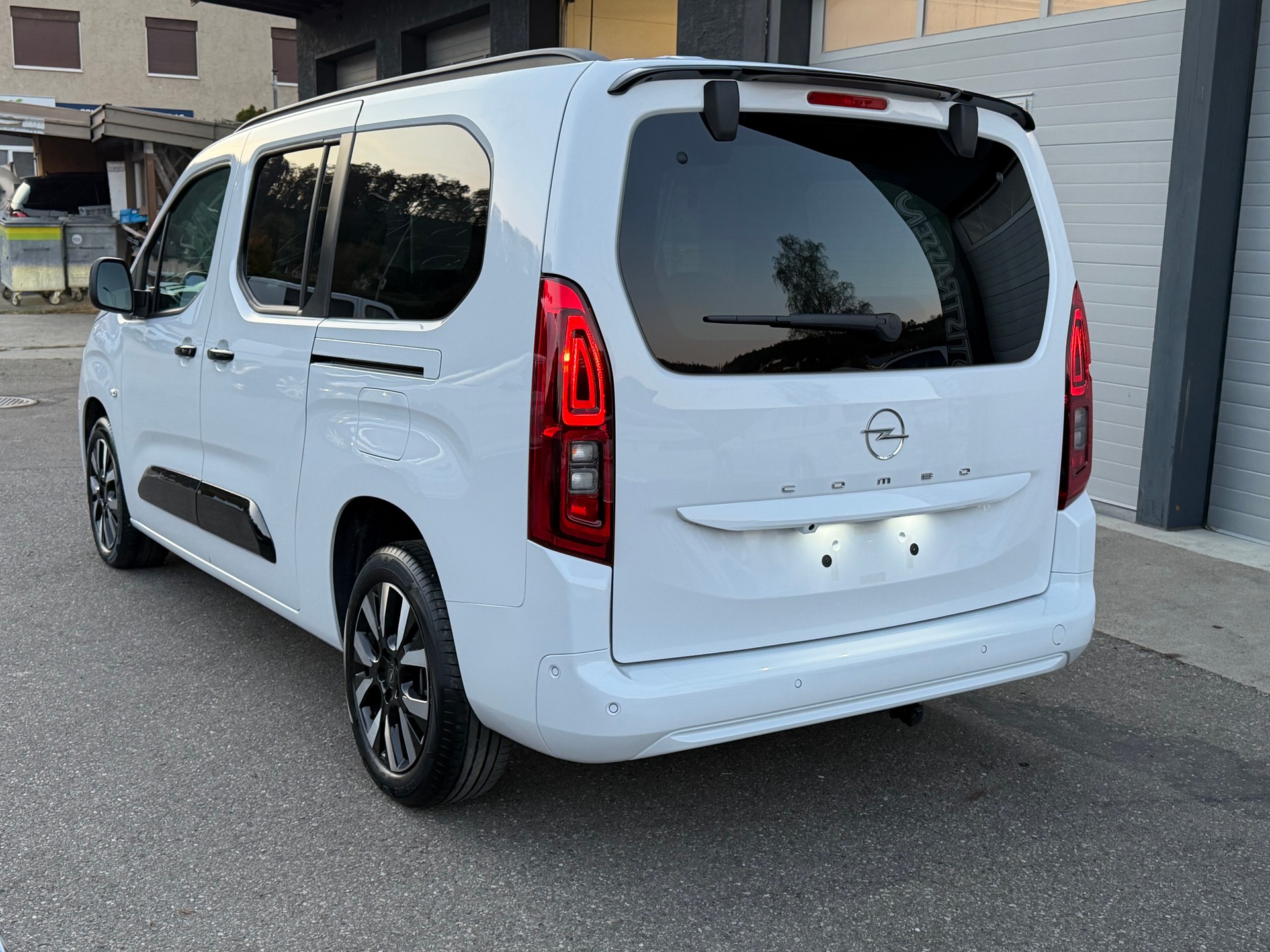 OPEL XL 1.5 GSA, 130PS ** 7 Platz **-image-3