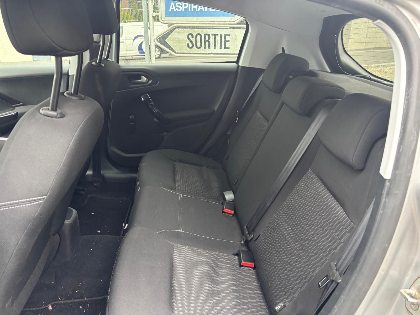 PEUGEOT 208 1.2 VTI Active-image-3