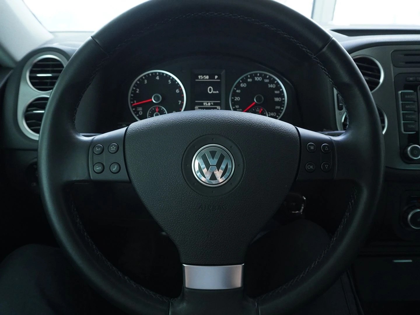 VW Tiguan 2.0 TSI Sport&Style Tiptronic-image-8