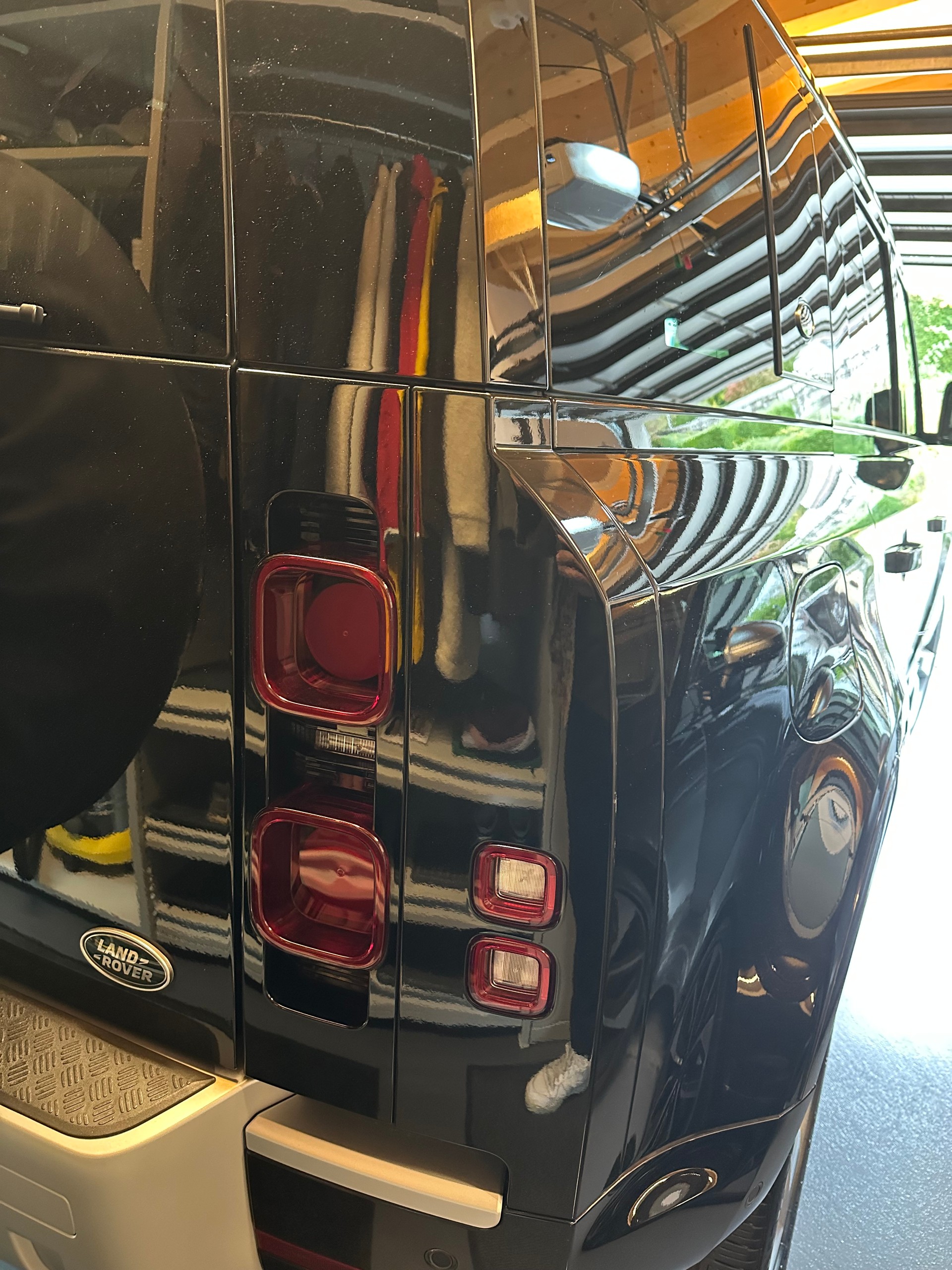 LAND ROVER 2.0 P400e XS-image-4