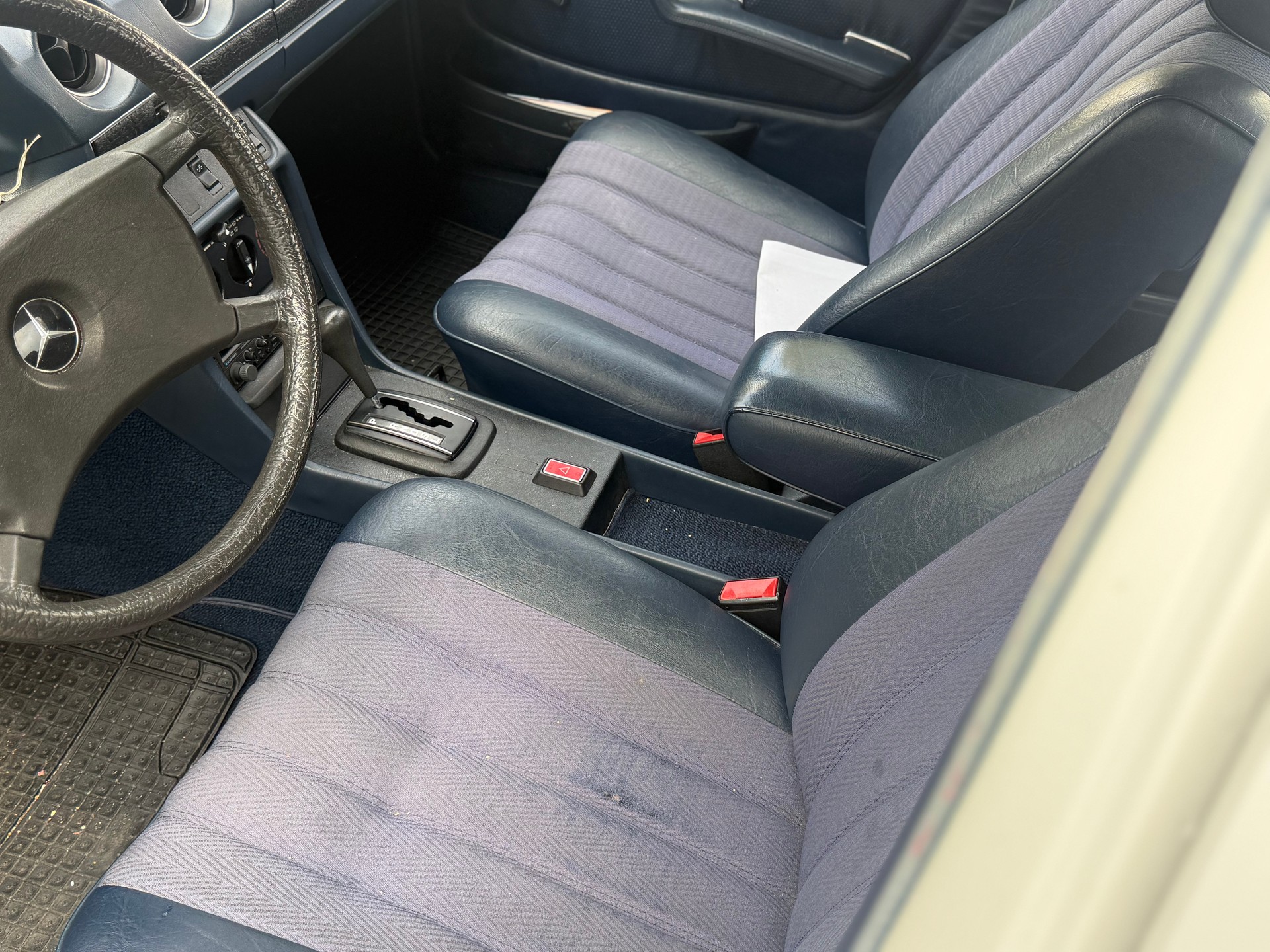 MERCEDES-BENZ E-image-10