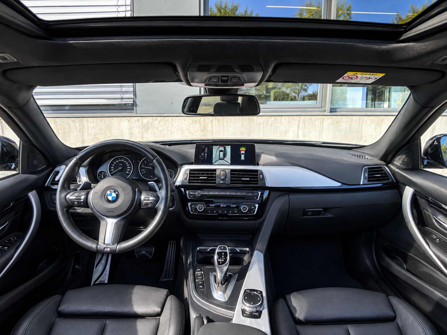 BMW 340i xDrive-image-4