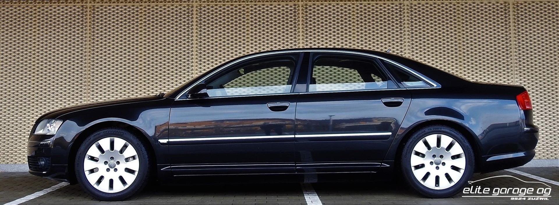 AUDI A8  6.0 quattro-image-2