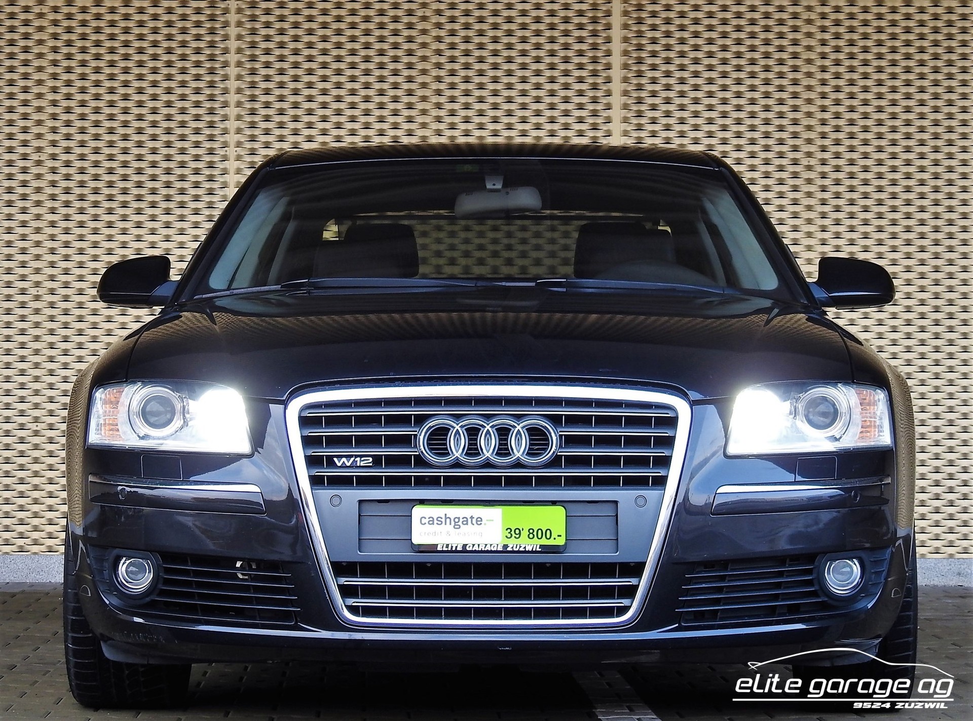 AUDI A8  6.0 quattro-image-1
