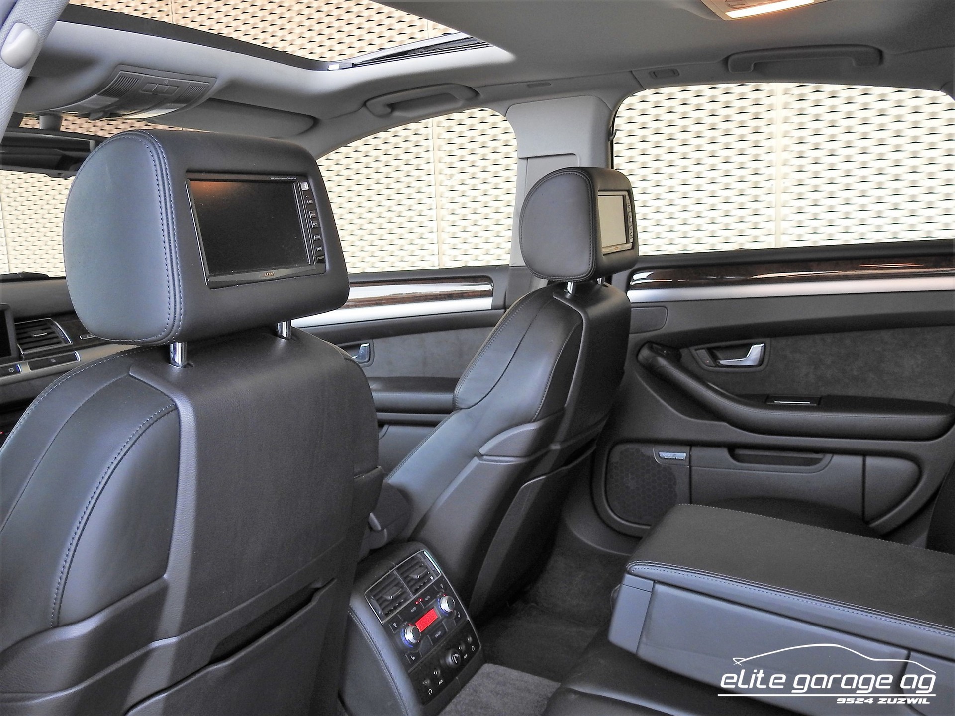AUDI A8  6.0 quattro-image-11