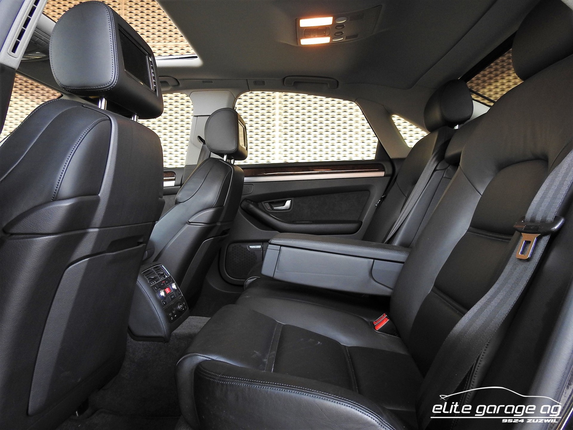 AUDI A8  6.0 quattro-image-9
