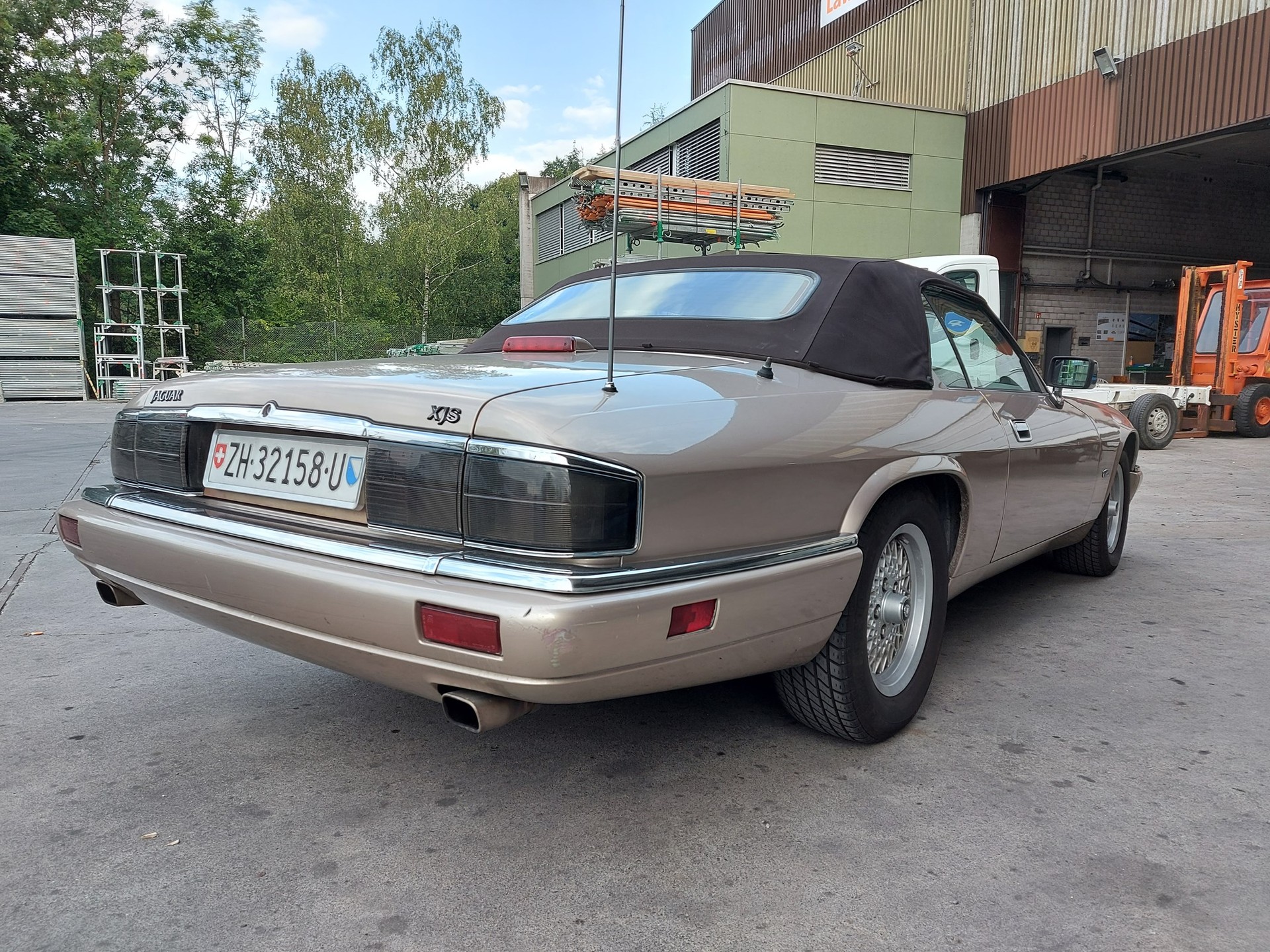 JAGUAR XJS 4.0 Convertible-image-5