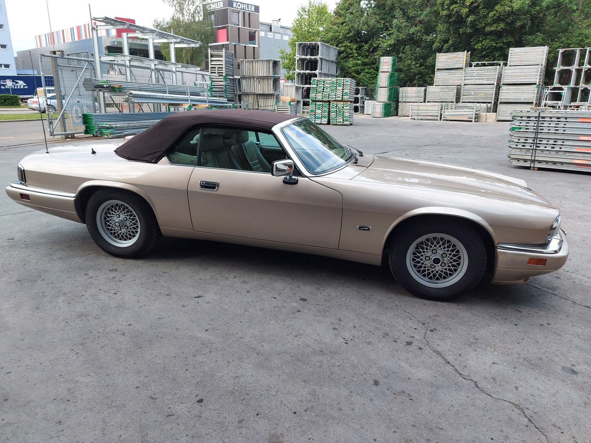 JAGUAR XJS 4.0 Convertible-image-6