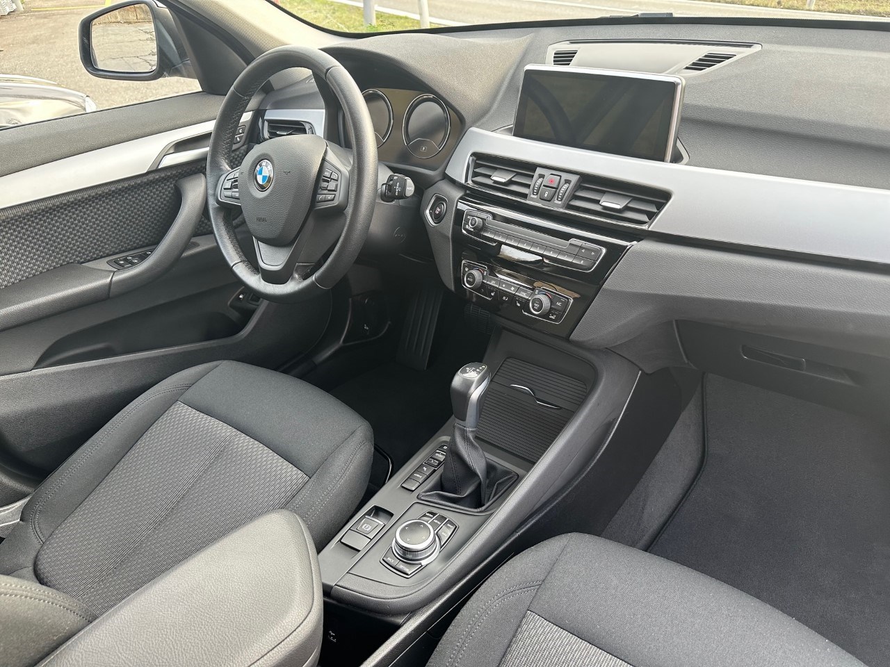 BMW X1 xDrive 25e Steptronic-image-13