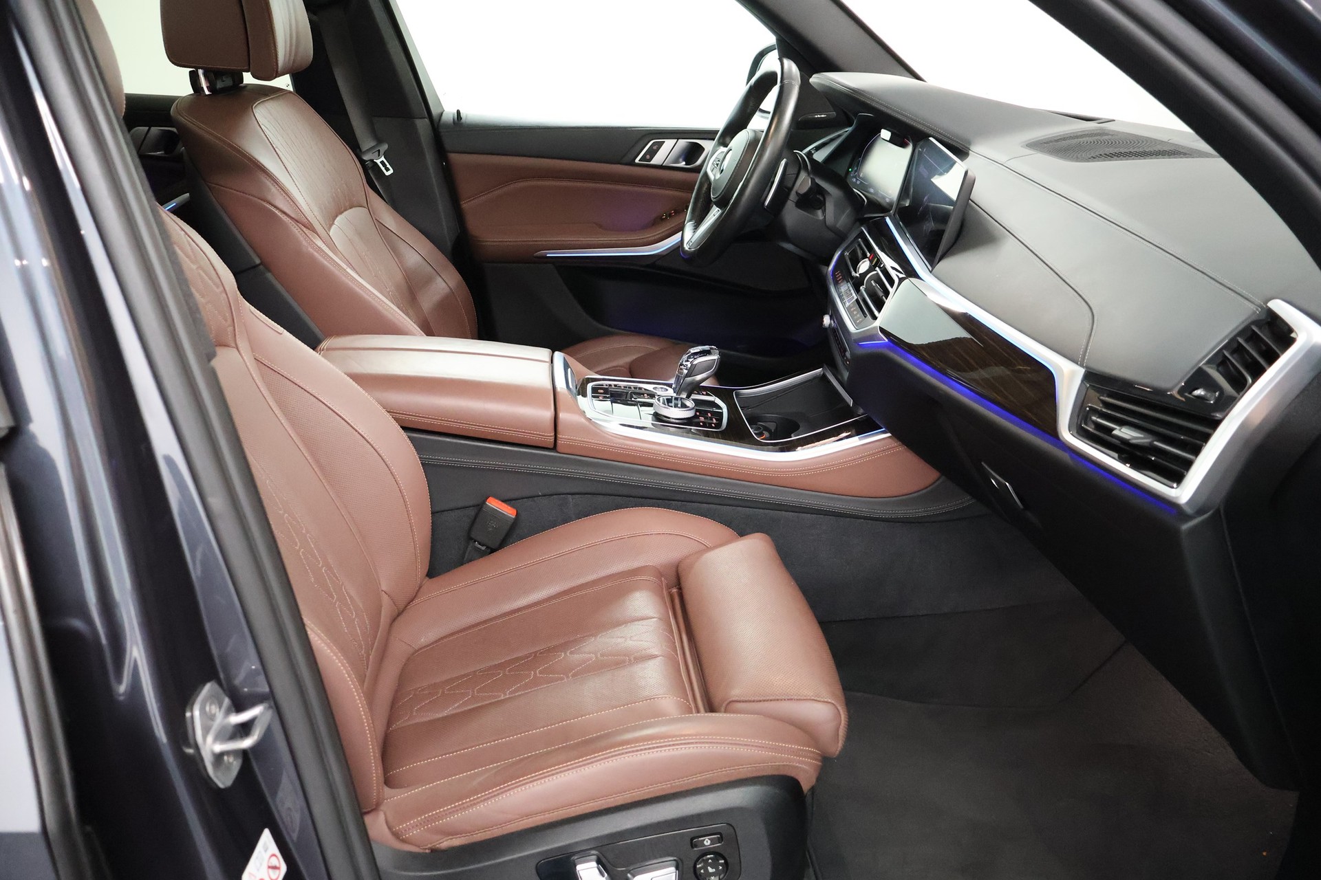 BMW X5 xDrive M50d Steptronic-image-13