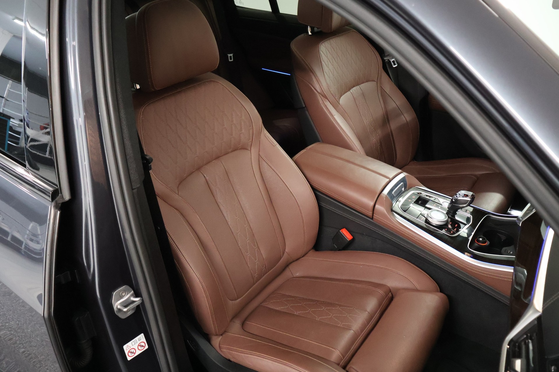 BMW X5 xDrive M50d Steptronic-image-15