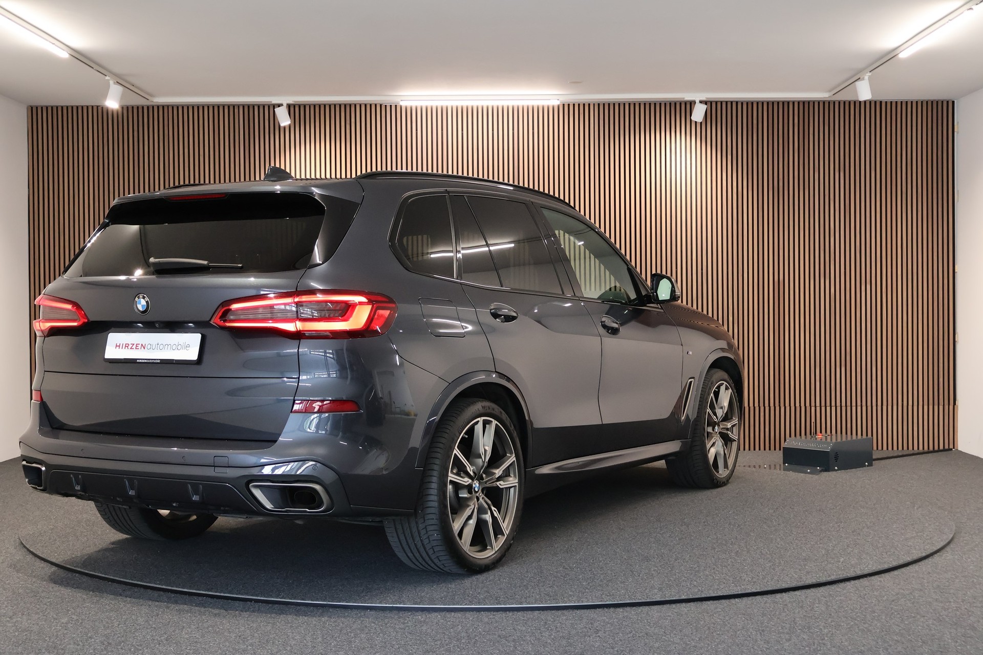 BMW X5 xDrive M50d Steptronic-image-4