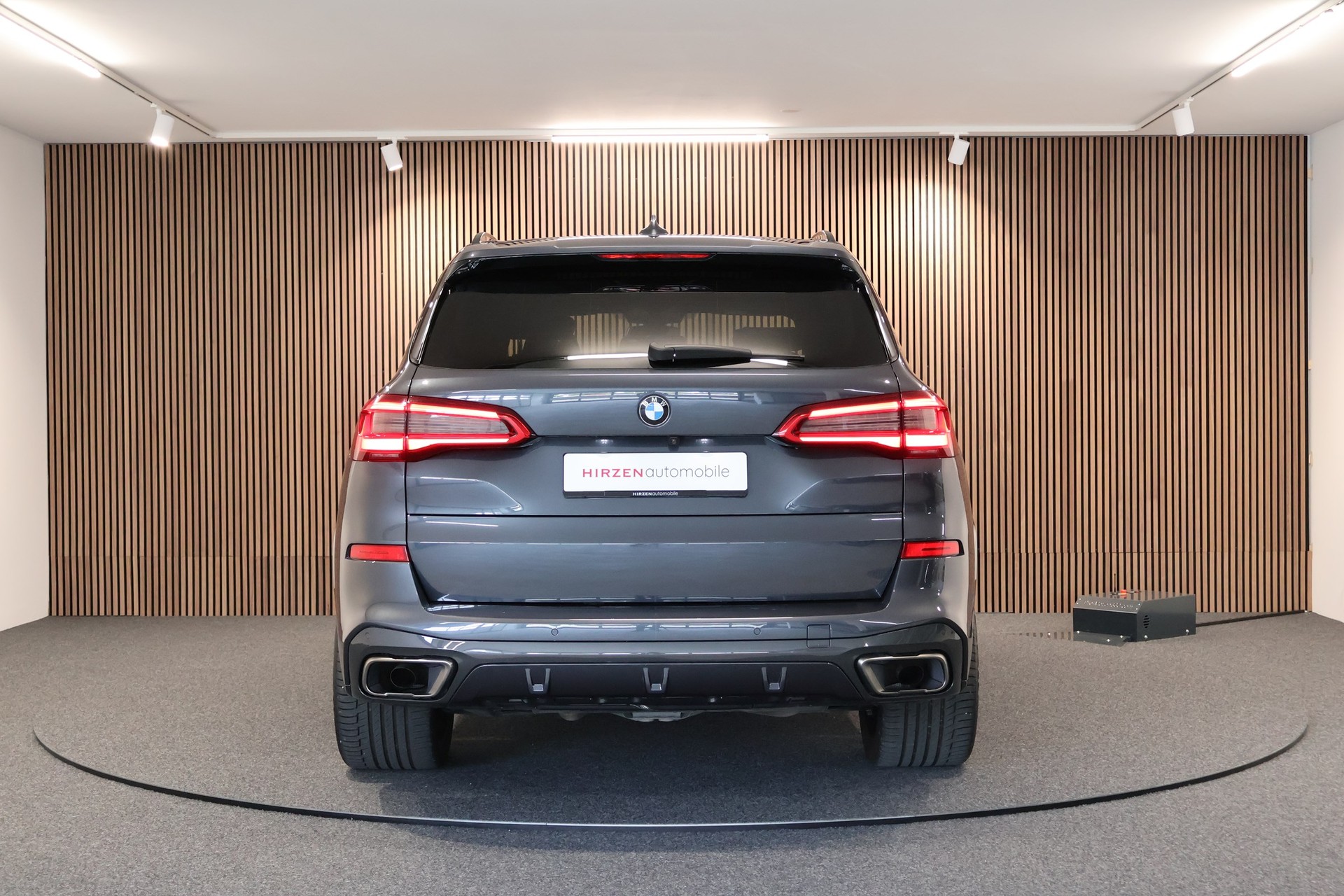 BMW X5 xDrive M50d Steptronic-image-3