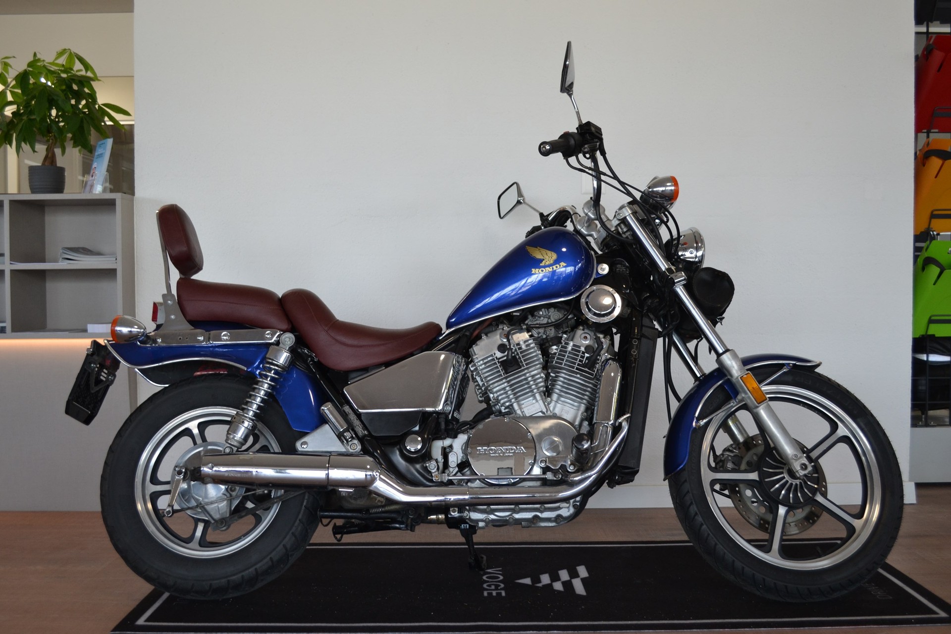 HONDA HONDA VT700 EGLI