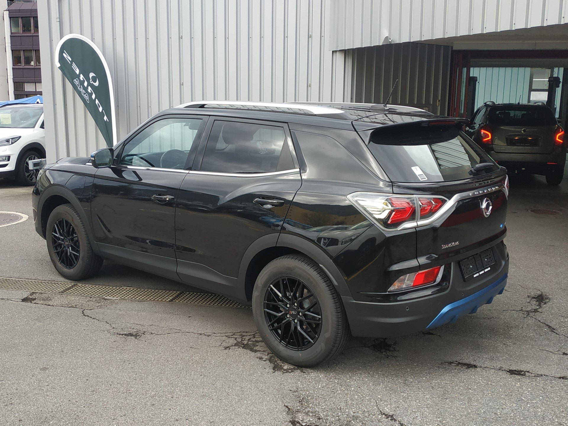 KGM-SsangYong Korando eMotion Titanium Plus-image-3